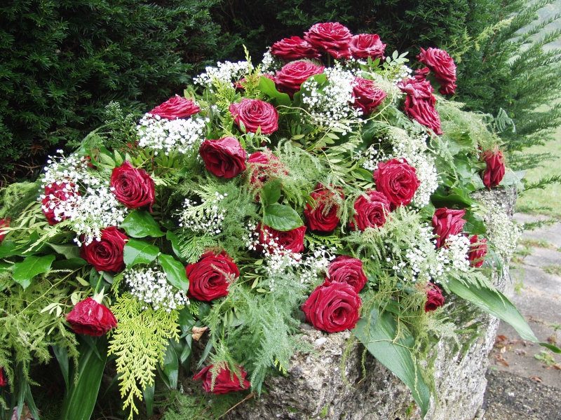 funeraire-LE VAL-min_roses-61203